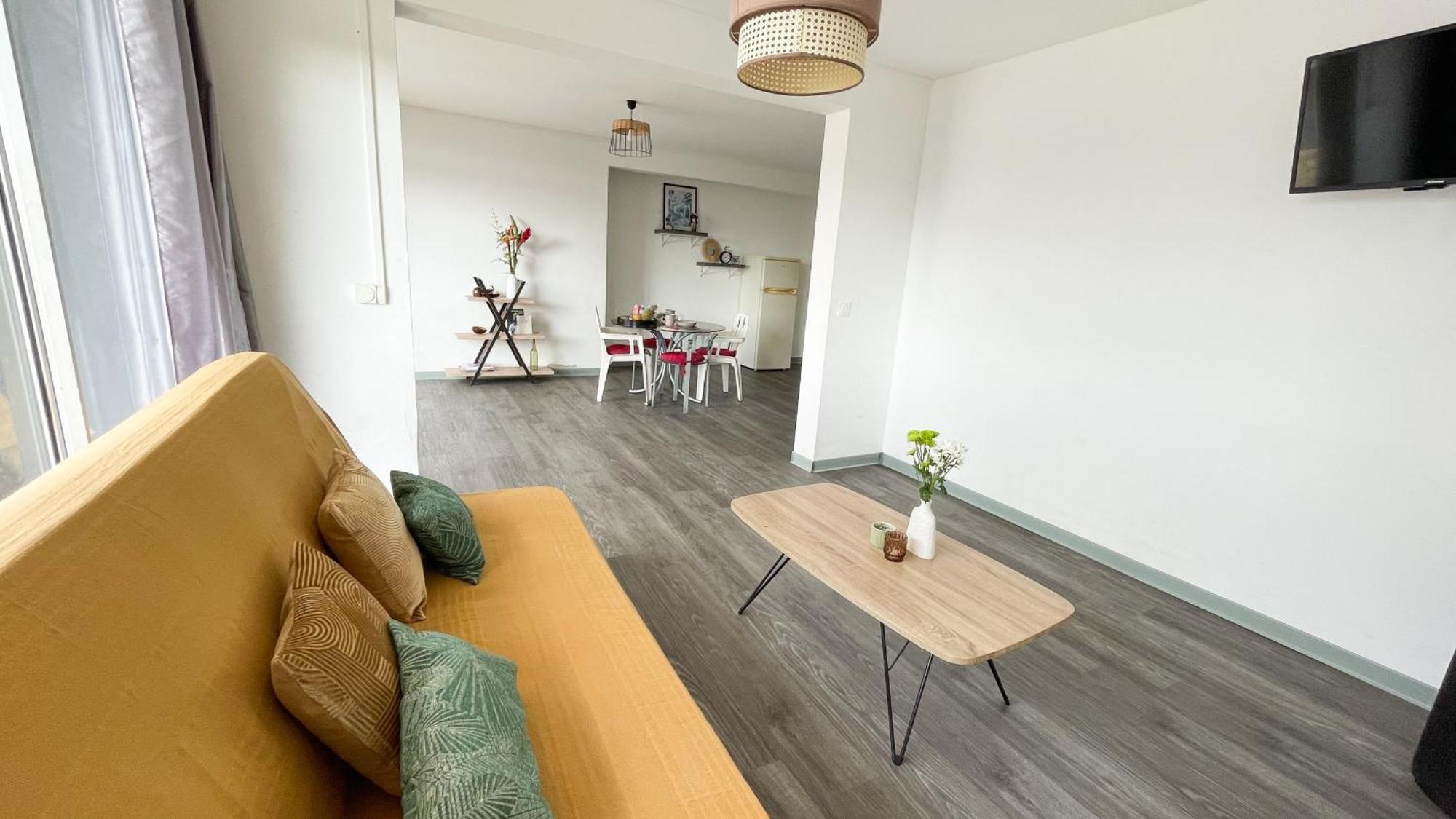 Appartement Grand Sejour Lumineux Avec Balcon & Vue Cathedrale à Pointe-à-Pitre Extérieur photo